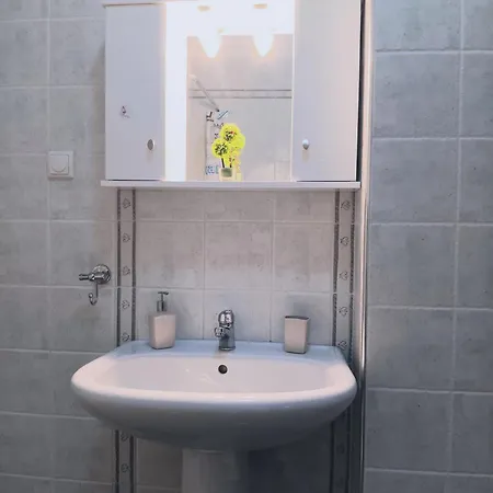 Stone House - Bike Friendly Apartment *